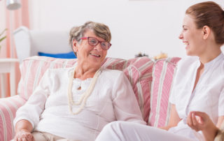 What to Look for When Choosing a Senior Caregiver